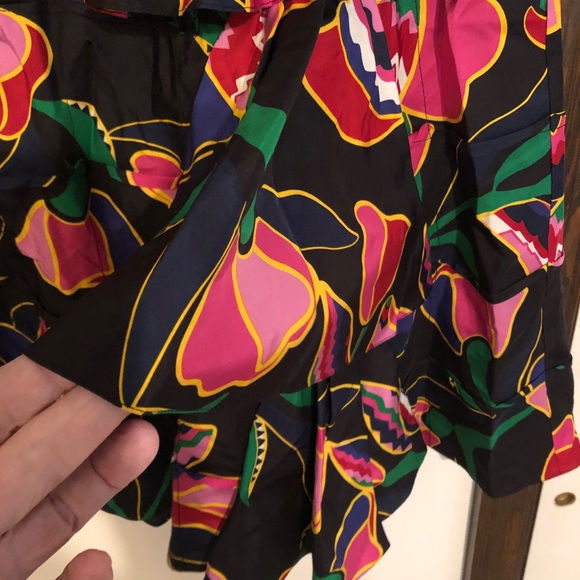 Marc Jacobs black w/pink & red flowers, size 8 - Picture 2 of 7